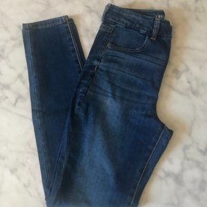 AEO Curvy Hi-Rise Jegging